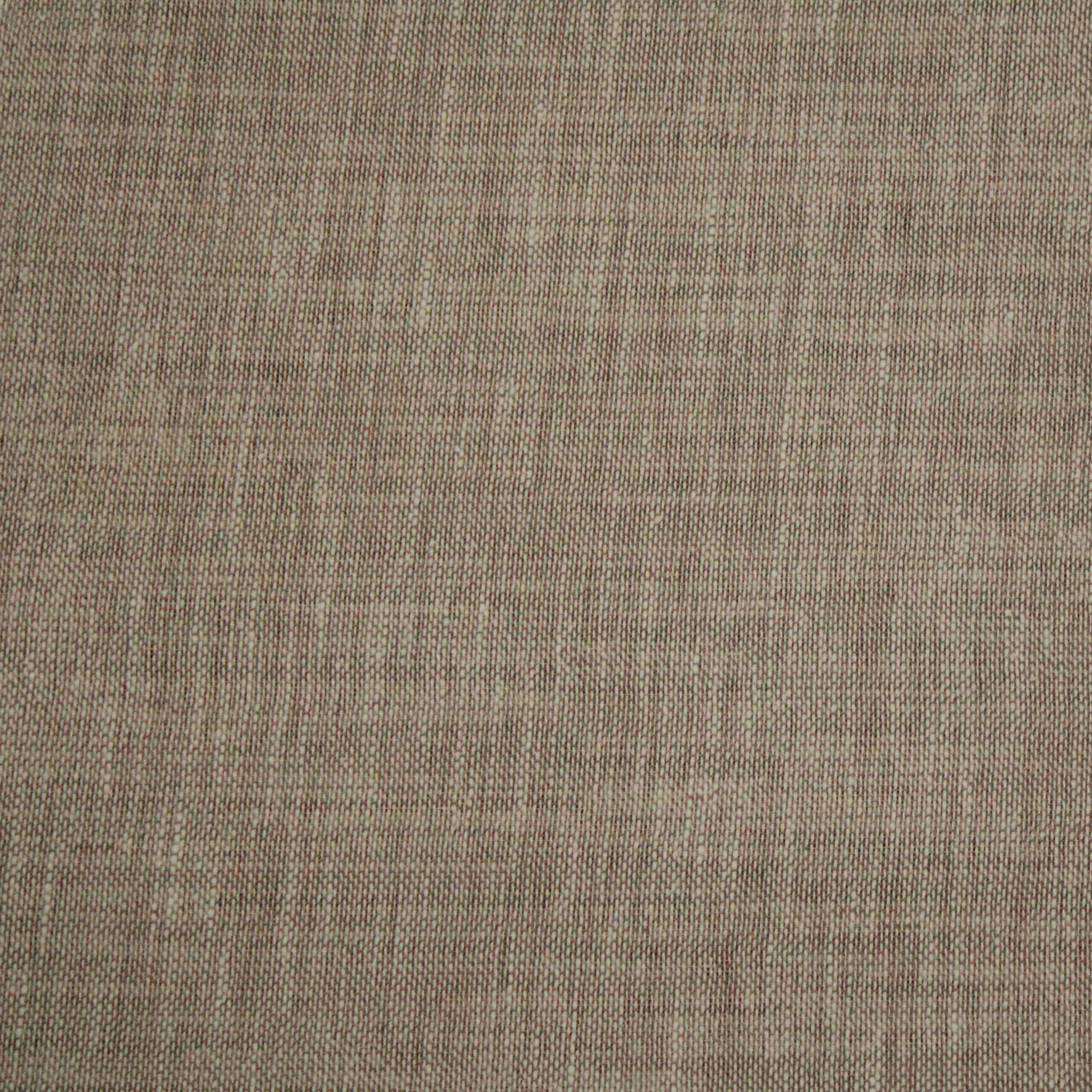 Detail van het soft taupekleurige Zen Weave gordijn, toont de ademende en milieuvriendelijke stof.